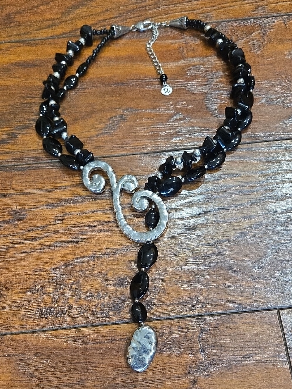 Elegant Black Beaded Pendant Necklace - Unbranded